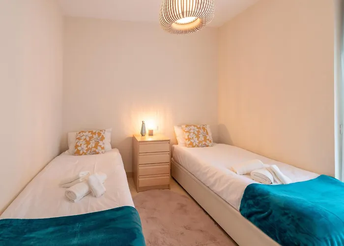 Elegant Getaway Near Padierna Marbella Lux Apartament *