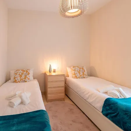 Elegant Getaway Near Padierna Marbella Lux Апартаменты *