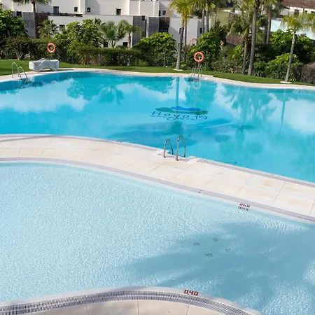 Elegant Getaway Near Padierna Marbella Lux 公寓 *