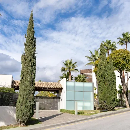 Elegant Getaway Near Padierna Marbella Lux *