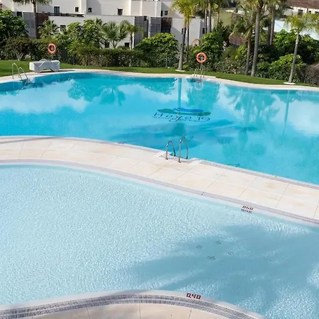 Elegant Getaway Near Padierna Marbella Lux 埃斯特波纳