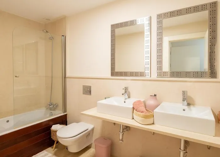 Apartment Elegant Getaway Near Padierna Marbella Lux *